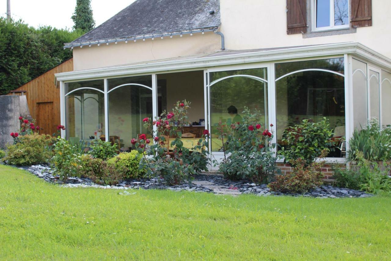 La Grande Malardiere Saint-Georges-Buttavent Bagian luar foto